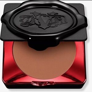 🔅 Kat Von D KVD Lock It Powder Foundation in Rich Deep #215 ➿